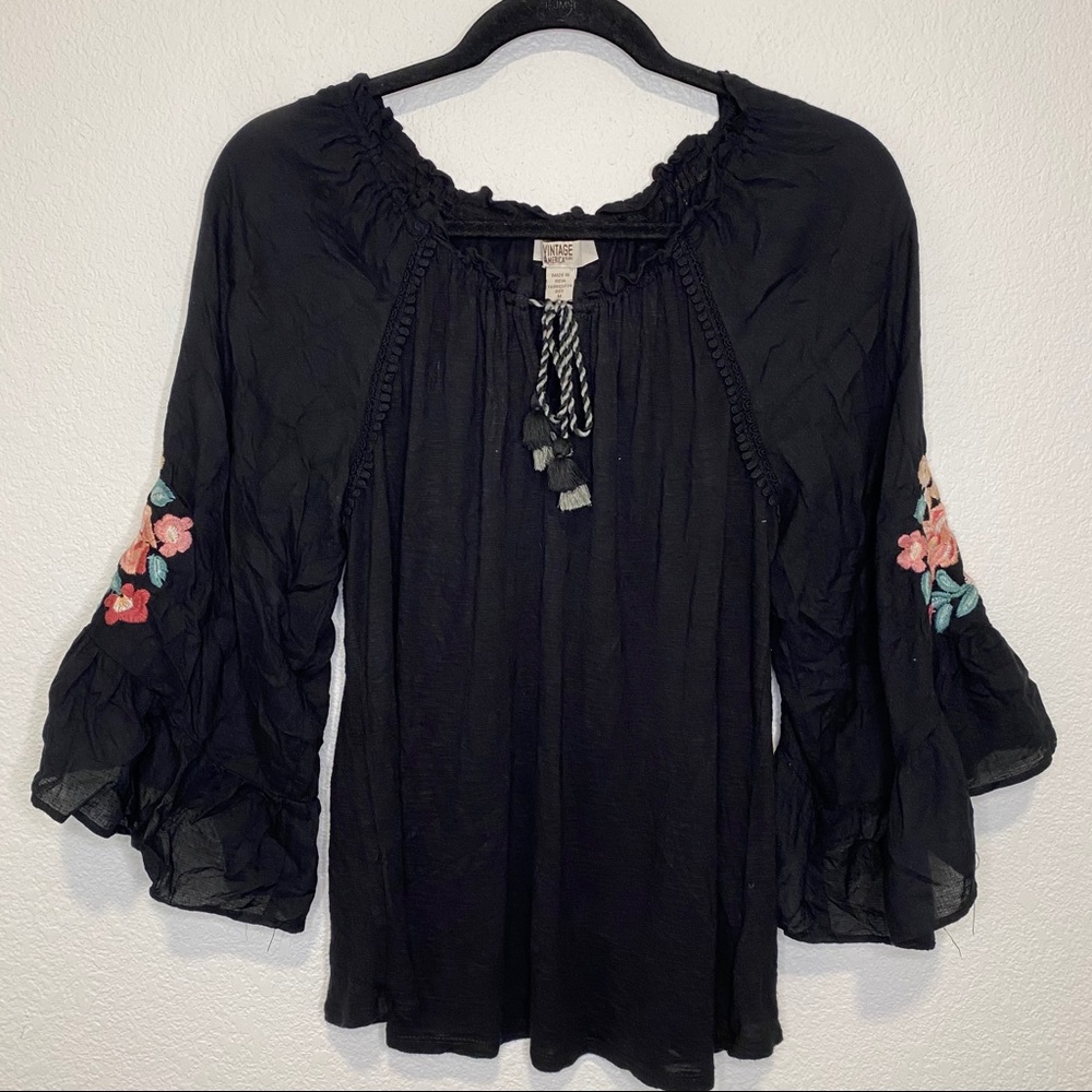 American Vintage bell sleeve floral  top